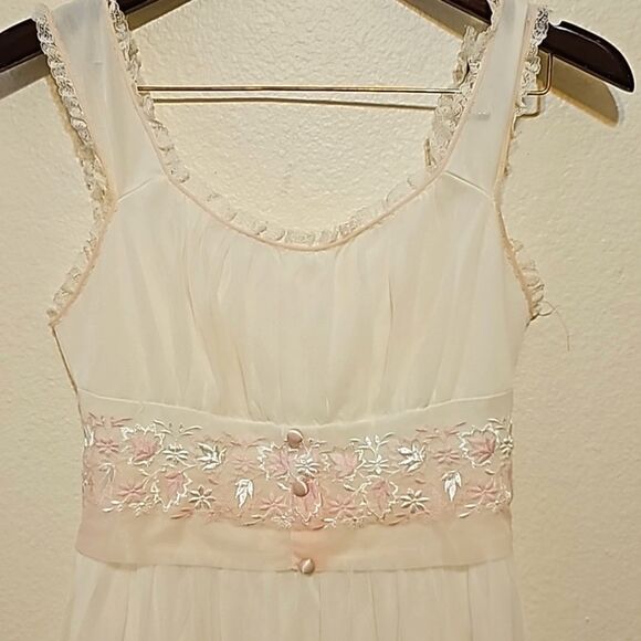 Vintage 1950s Gotham Gold Stripe Nightgown size 32 - Picture 3 of 10